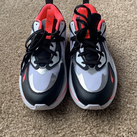 Puma - Picture 3 of 6